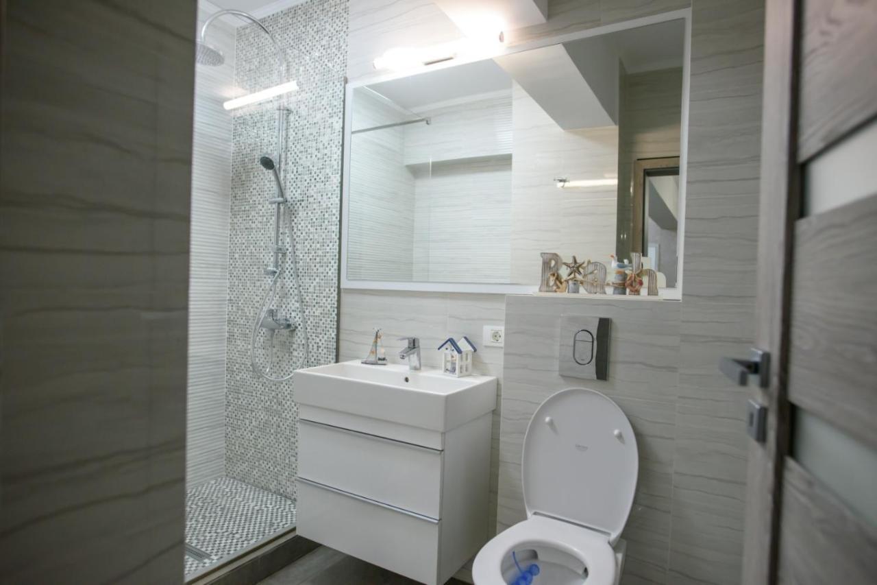 C&Y Zev Apartments Mamaia Ngoại thất bức ảnh
