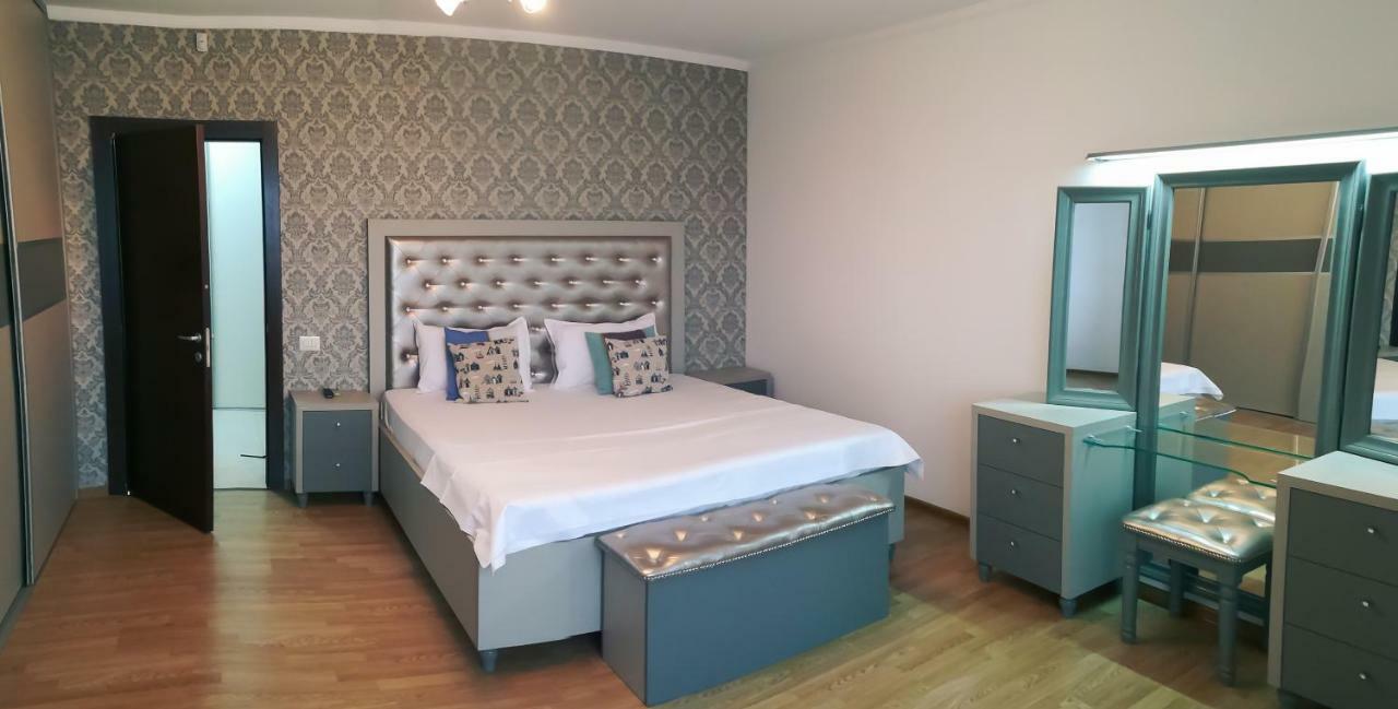 C&Y Zev Apartments Mamaia Ngoại thất bức ảnh
